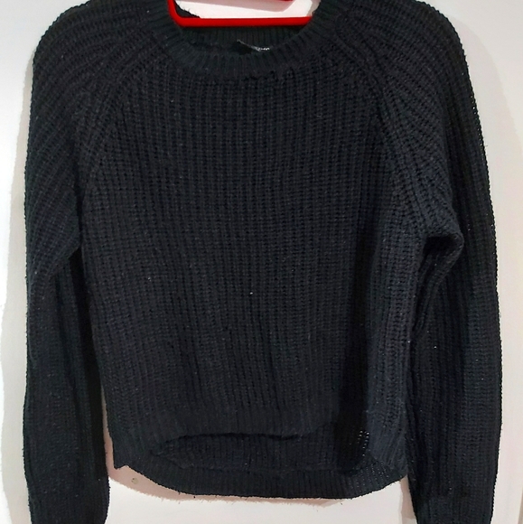 Black sweater - Picture 4 of 4